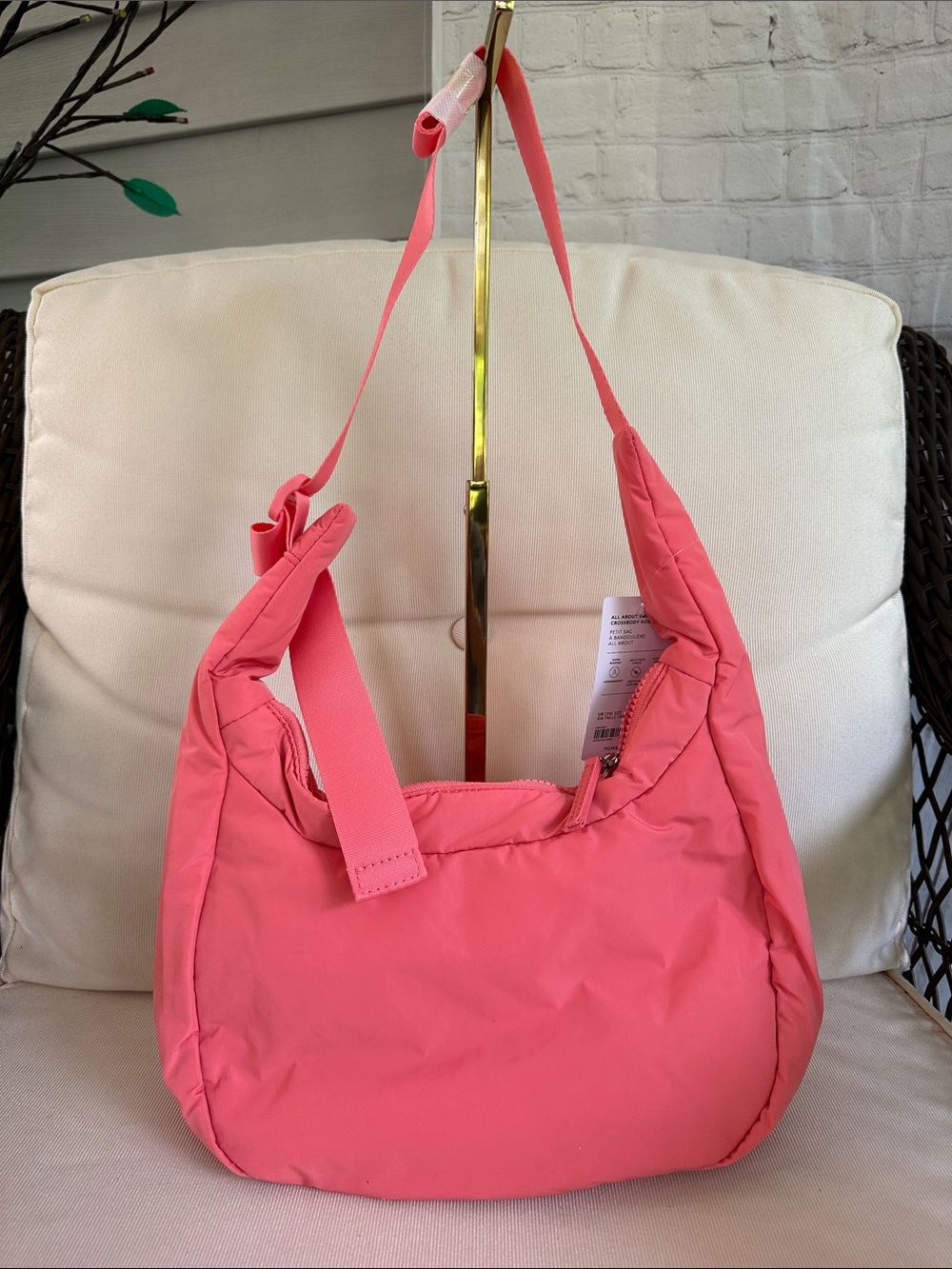 Athleta Power of She All about Small Coral Quilted Hobo Shoulder Bag NWT - Picture 9 of 13
